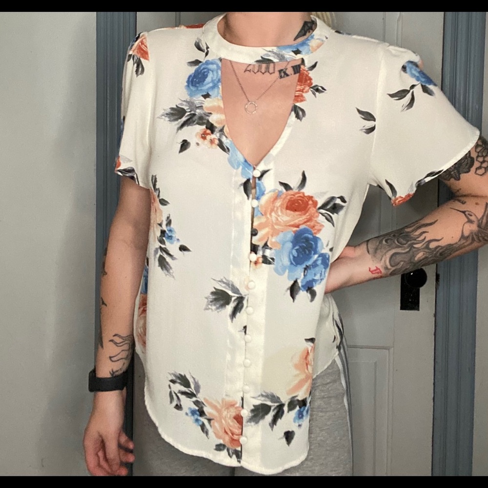 button down flower top